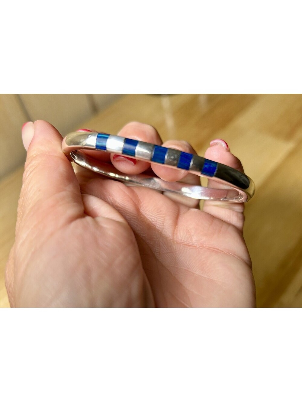 Vintage Taxco Mexico 925 Sterling Silver Blue Lapis Inlay Hinged Bangle Bracelet